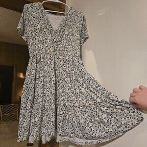 Green/white floral dress - perfect for Summer, size XXL